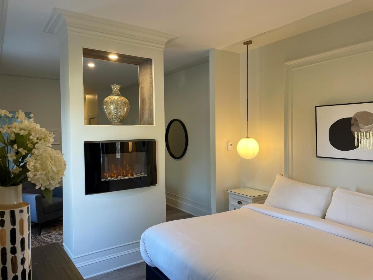 Auberge Nuits De St-Georges Bromont Bagian luar foto