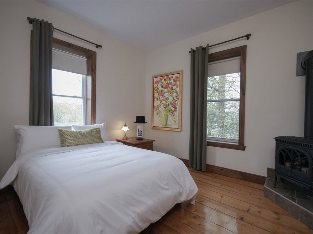Auberge Nuits De St-Georges Bromont Bagian luar foto