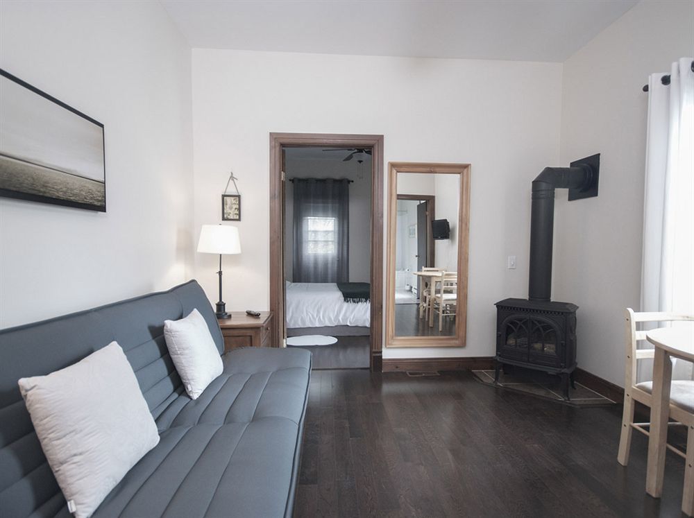 Auberge Nuits De St-Georges Bromont Bagian luar foto