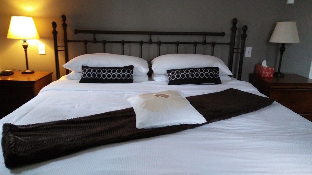 Auberge Nuits De St-Georges Bromont Bagian luar foto