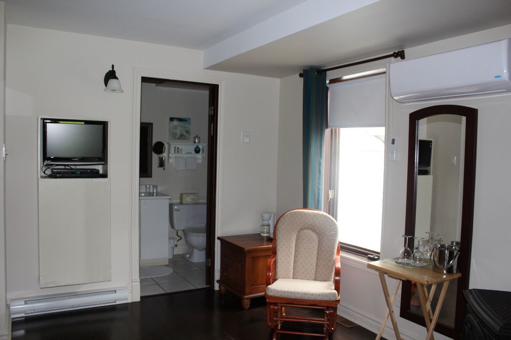Auberge Nuits De St-Georges Bromont Bagian luar foto