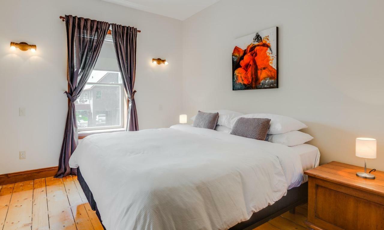 Auberge Nuits De St-Georges Bromont Bagian luar foto